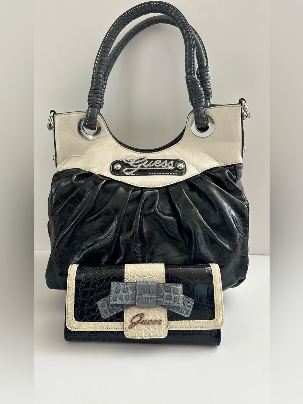 GUESS Y2K Black Cream Grey Patent Croc Embossed Satchel Bag & Wallet Set Glam